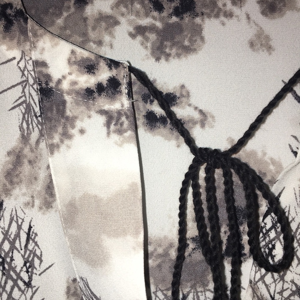 Patterned Blouse - image 3